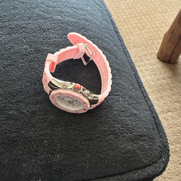 Michele watch with silicone band.  Needs a battery only - Picture 3 of 4